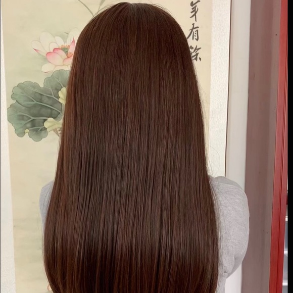 New20 inches no layer M cap size lace top wig . Natural virgin Brazilian hair .